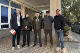 Il team clienti dell'Uzbekistan visita Shanghai Betis per uno scambio approfondito
